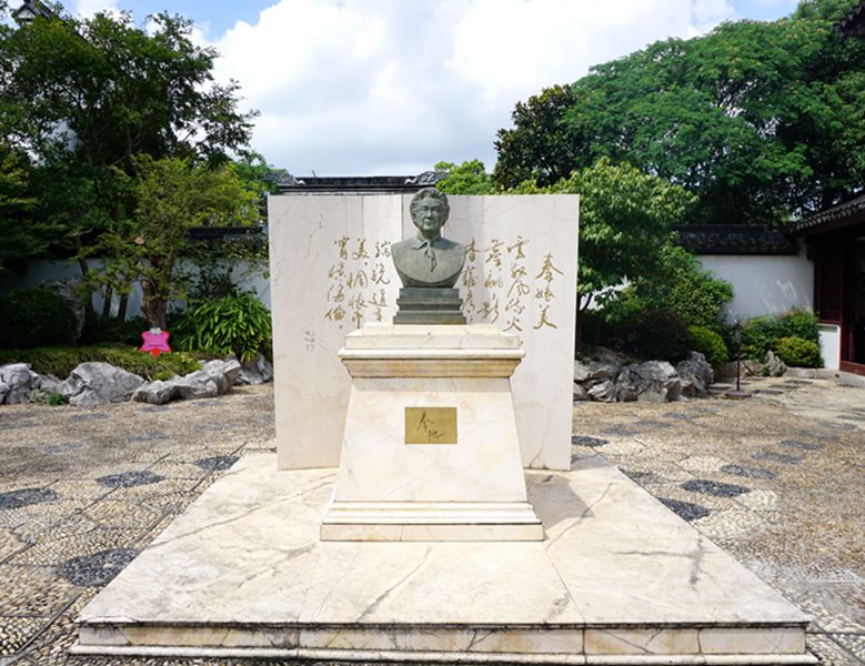 揭年书本它!售美港t年,诞05一安过土教来的张国《两赛一