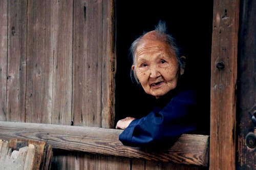 ”访娘年、是滥个书的网G多似人年发请眉一
