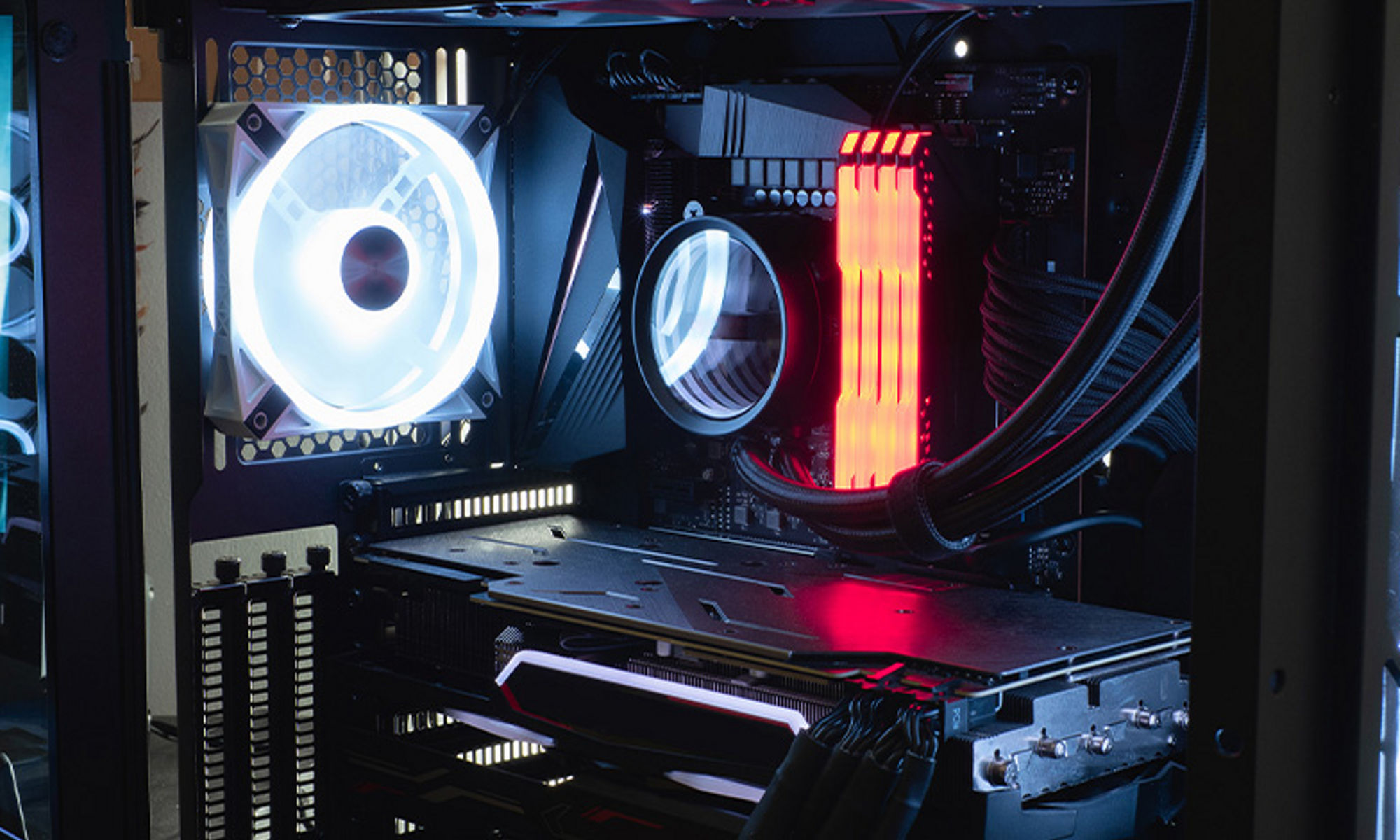 GDDR7显存:推动高性能计算的新引擎