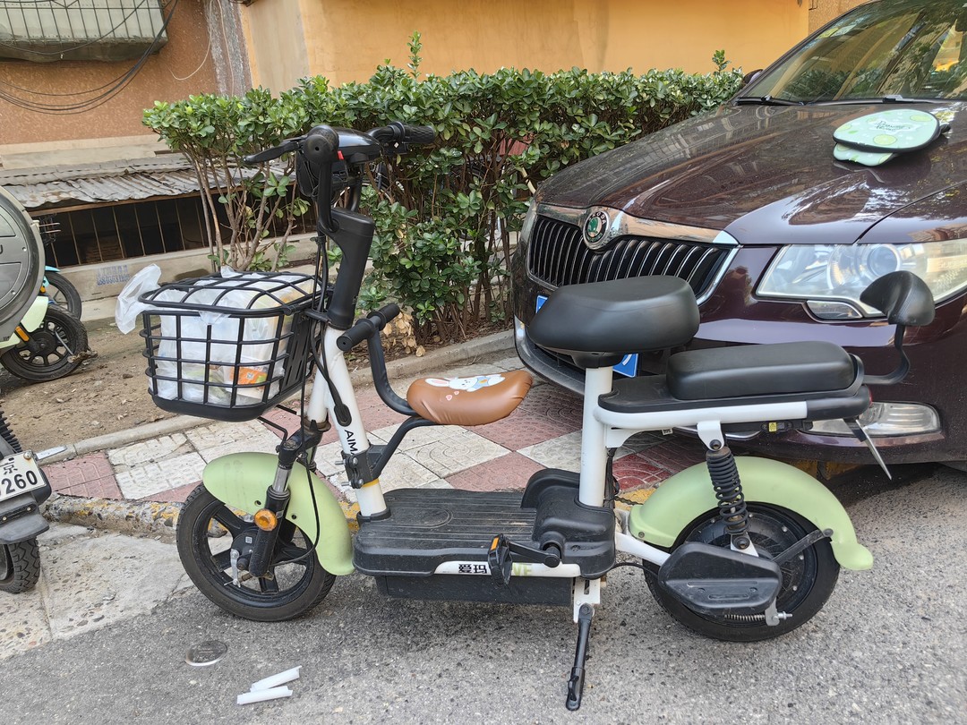 朋友的通勤搭子:爱玛电动车_电动车整车