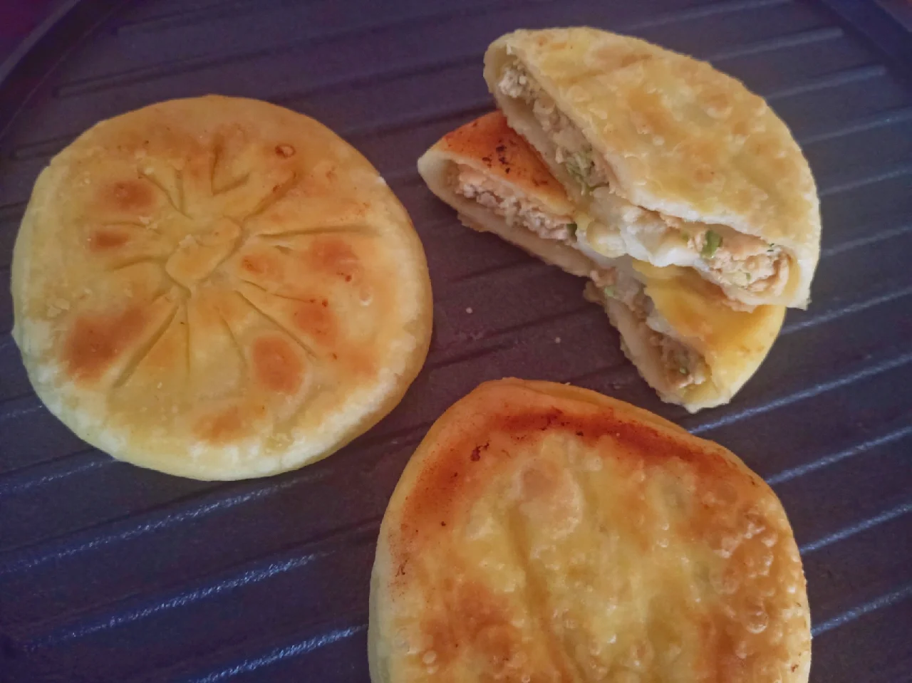 做馅饼的面怎么和又软又好吃?_烘焙食品