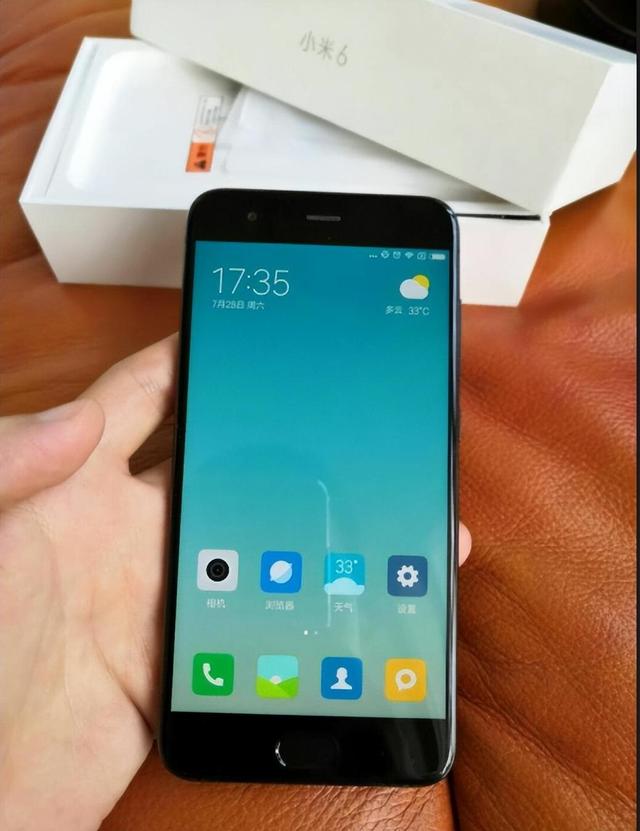 小米6安卓手机怎么样小米6手机,裂了。