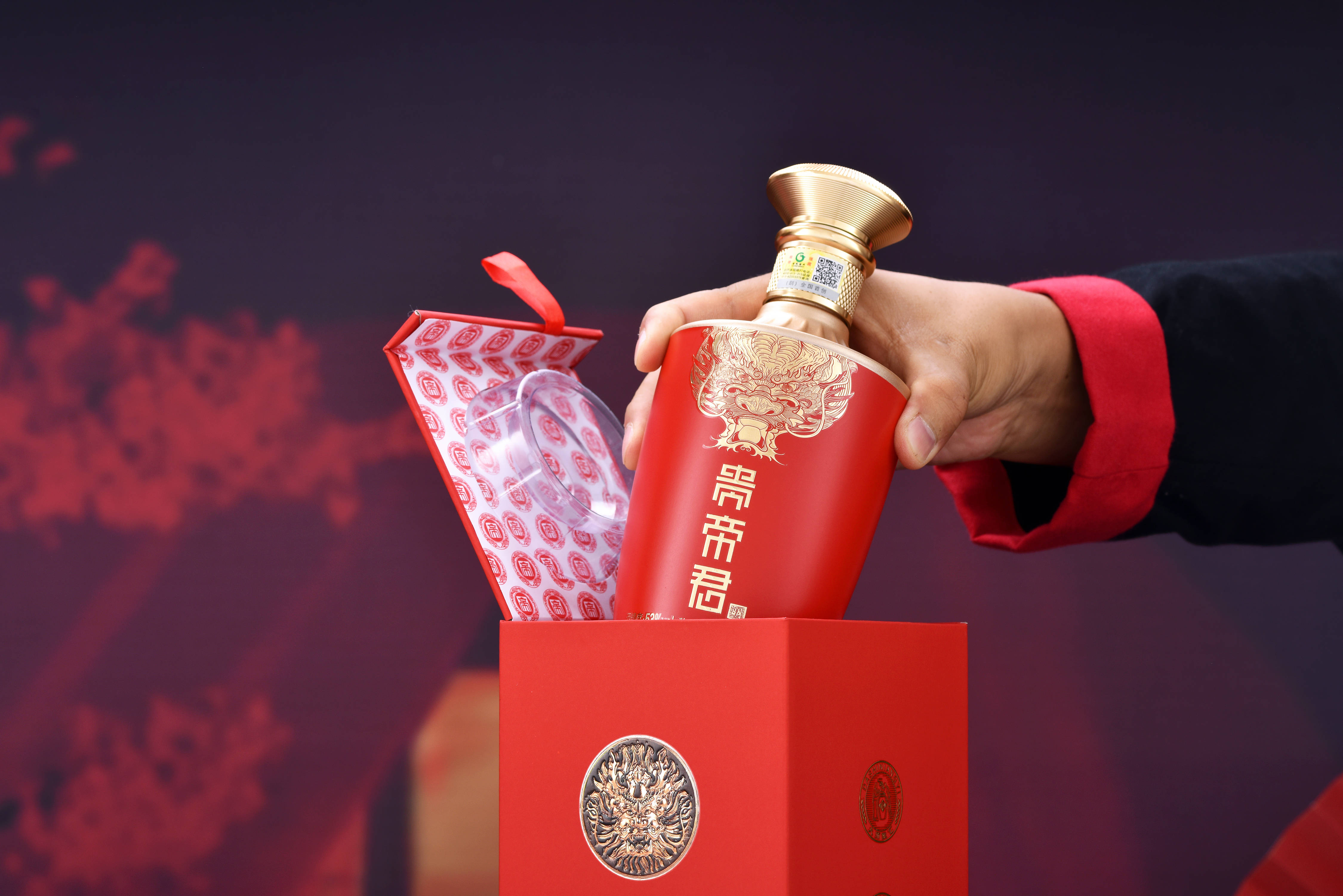 品味舍得:陈甜净爽的川派浓香典范_白酒