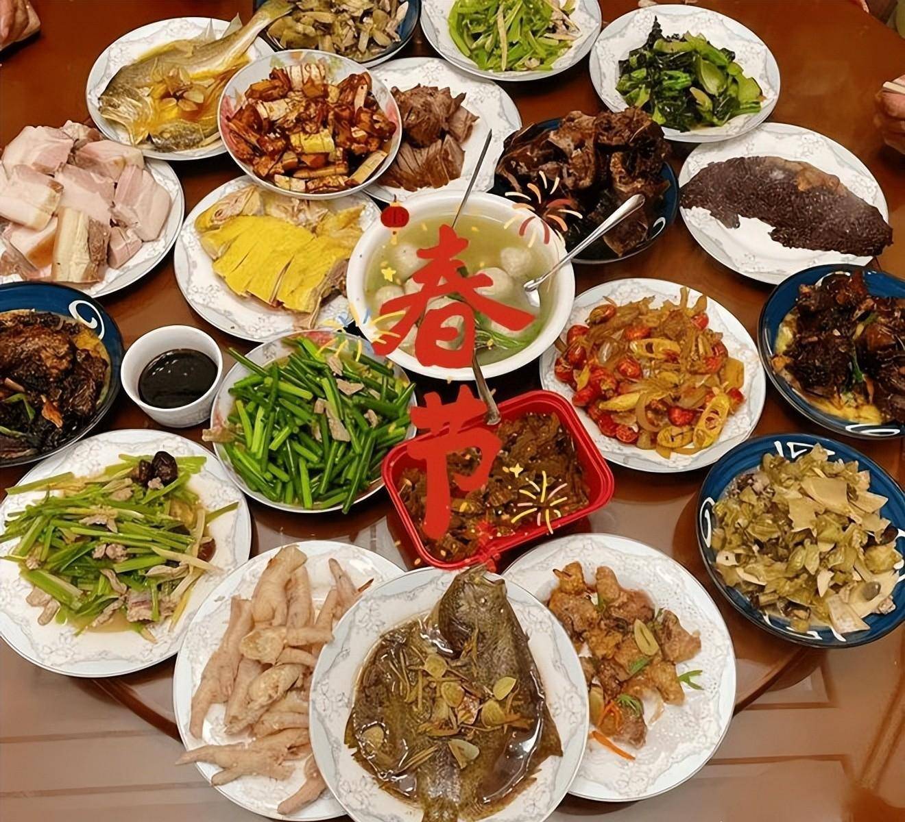 我家的年夜饭由妈妈一手包办_聚会餐饮