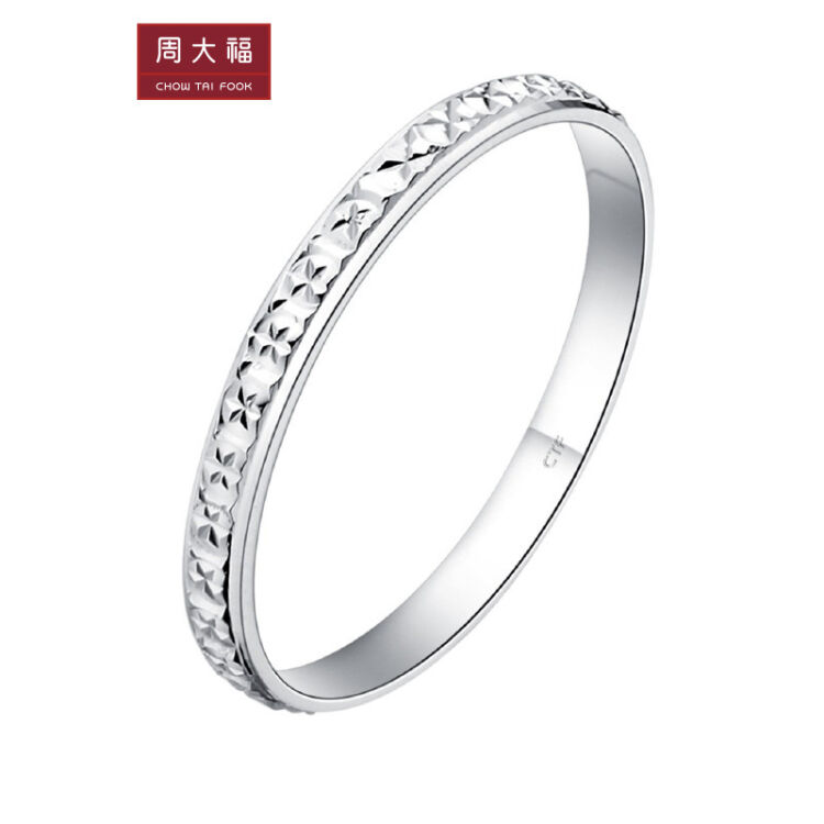 周大福银戒指怎么样很潮流的设计蛇形的