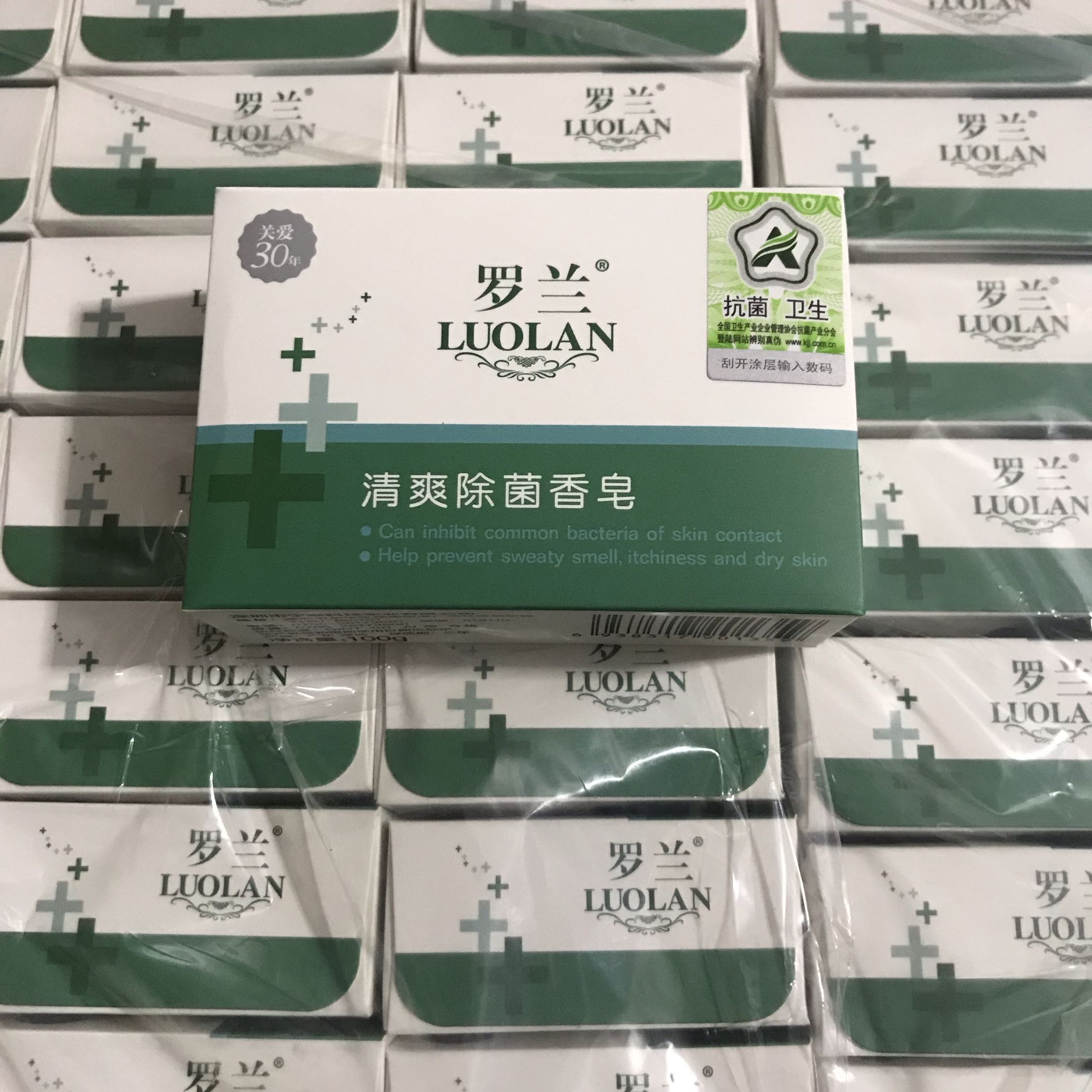 栋忆文