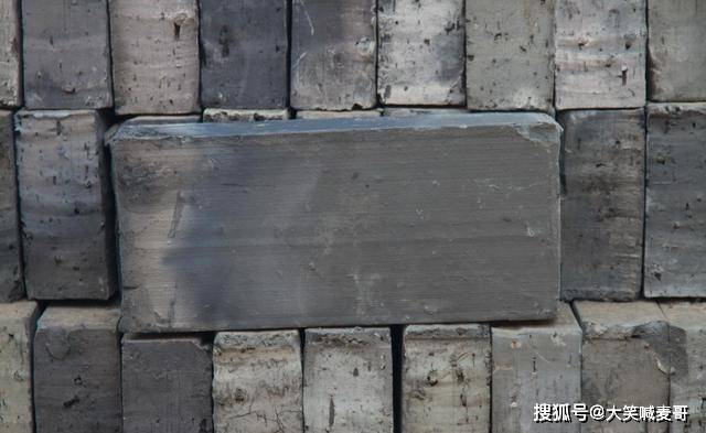 砖头的砖的四字词_天津十大装修公司
