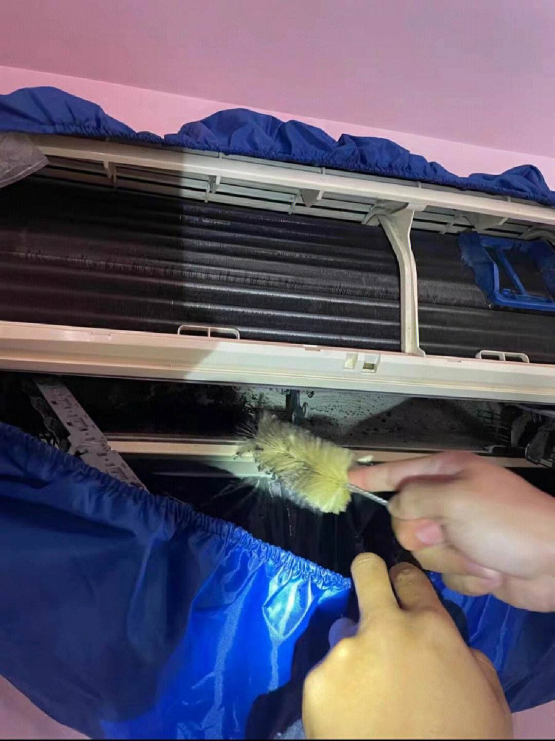 我们家空调脏了,谁知道如何动手进行空调清洗