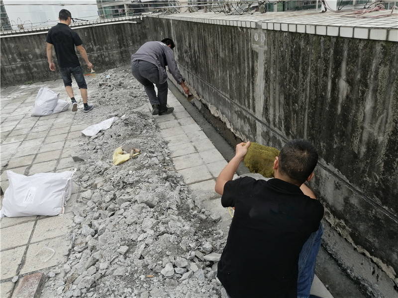 建筑工程中将屋面上的墙体叫女儿墙这是为什么呢
