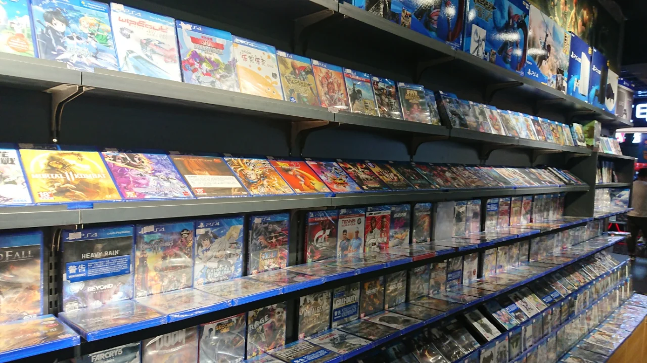 【百脑汇上海浦东店】百脑汇上海浦东店IT大卖场