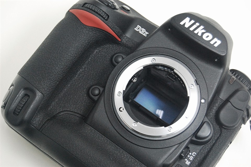 尼康(Nikon)D3X数码相机电池与卡评测