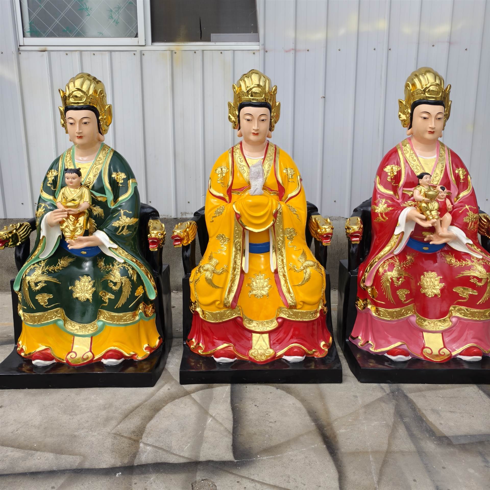 送子娘娘和送子观音是不是一个人区别道教三位送子娘娘和佛教