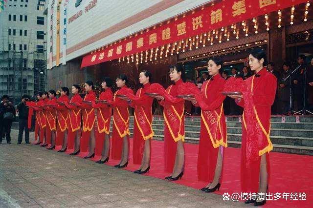 舞台礼仪模特兼职礼仪模特提供各种活动的礼仪小姐