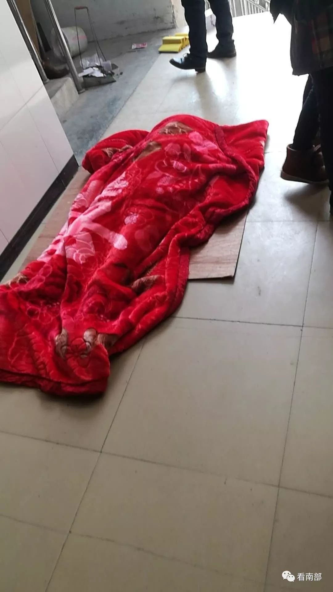 书丛网4337老公在家装摄像头,看到子如此一幕,我想看这本