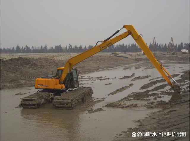 荆门长臂水上挖掘机出租清淤设备斗山水陆两用视频