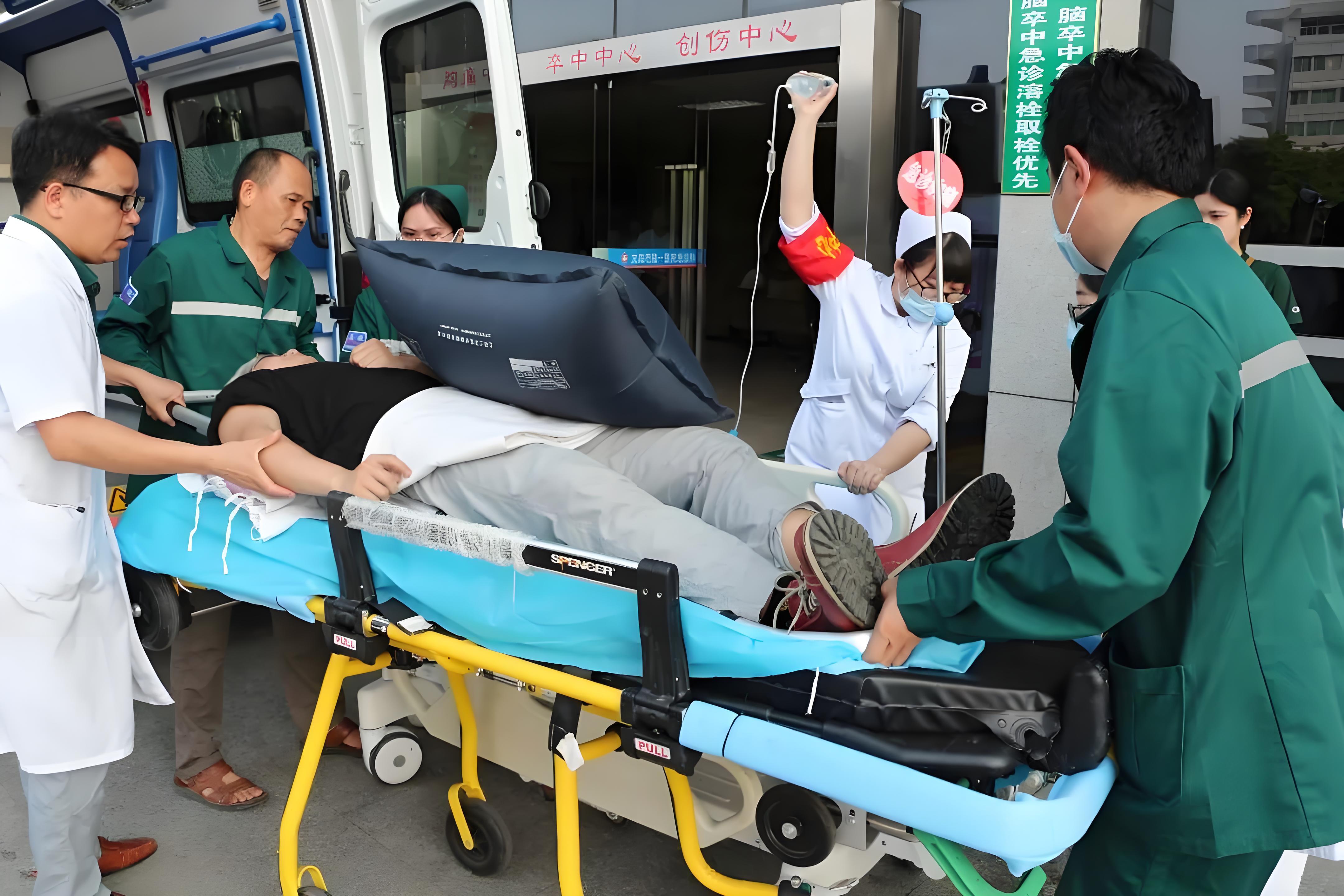 郴州担架车接送病人-病人转院用车-医护全程陪护服务视频