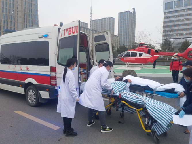 塔城跨省转运危重症患者危重病人救护车长途转运视频