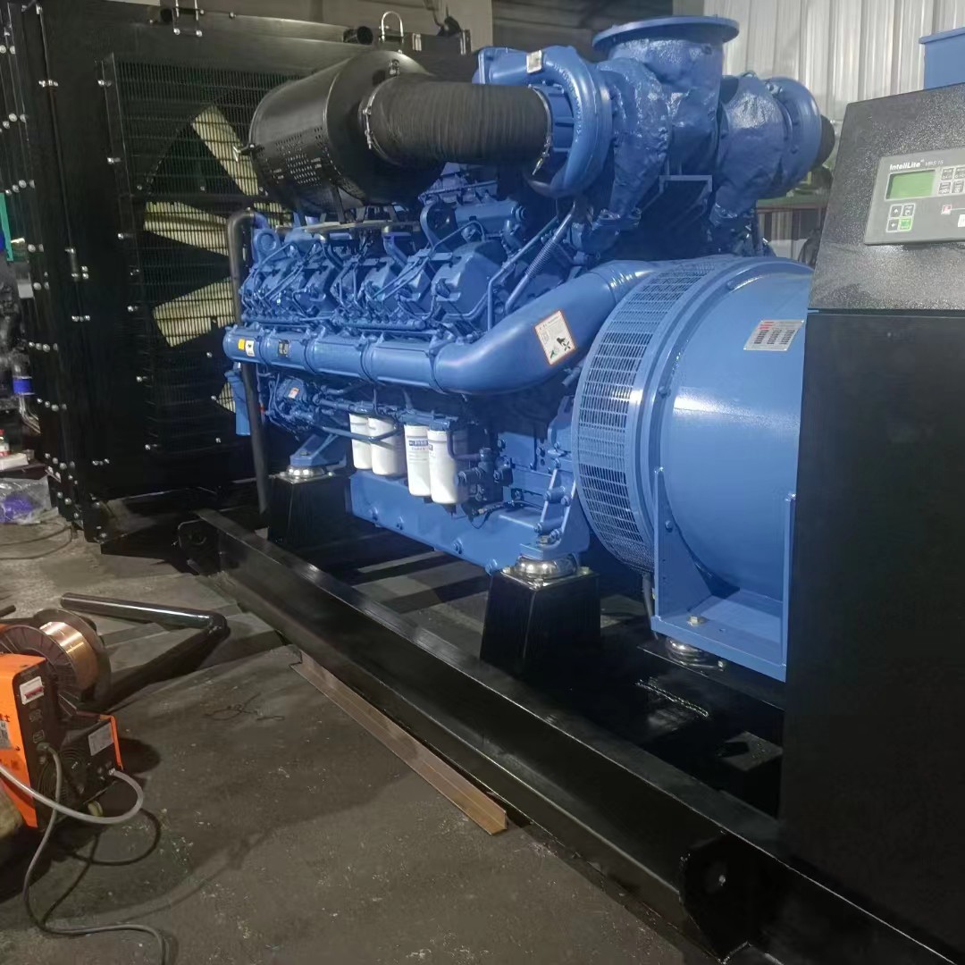 全新720KW广西玉柴发电机组型号:YC6TH1220-D31