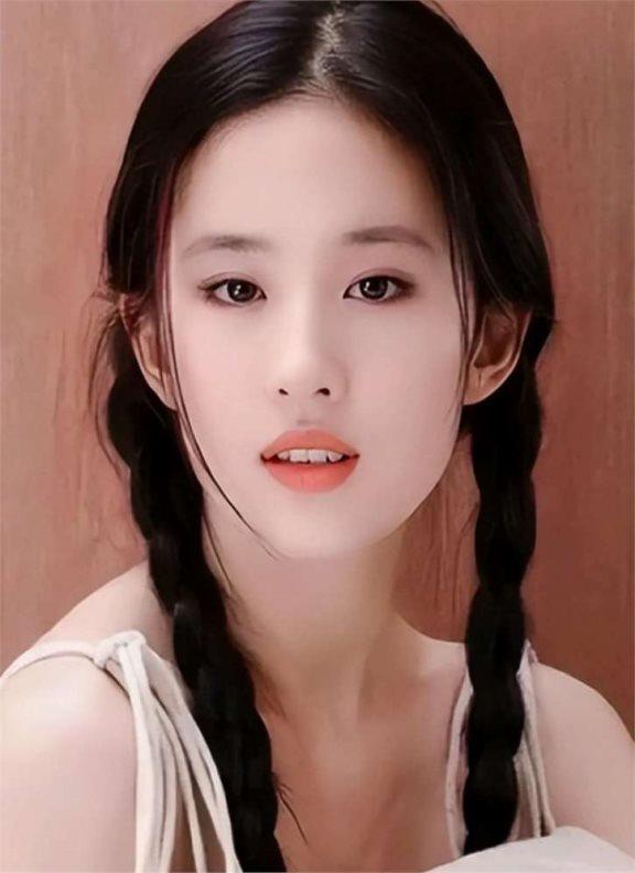 明星有不对称的脸没明星左右脸不对称有图为证