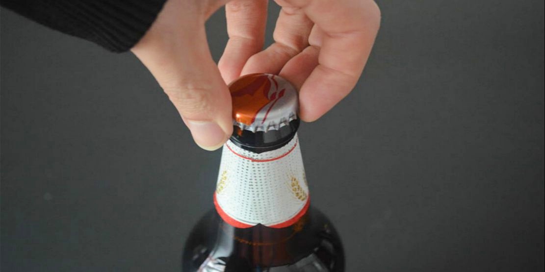 怎么样徒手开啤酒瓶