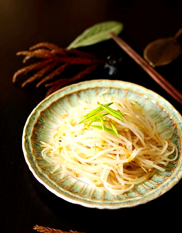 清炒绿豆芽的家常做法简单