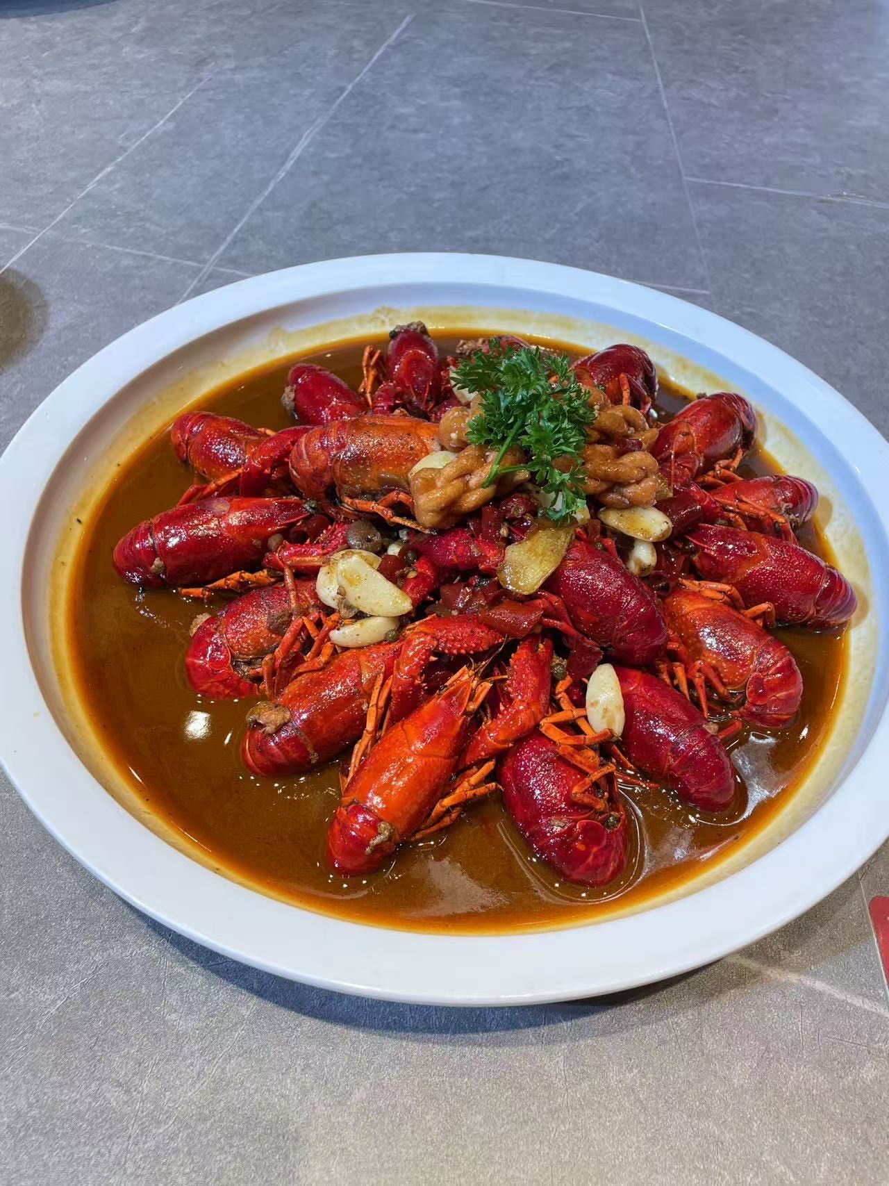 蒜泥龙虾烧法视频