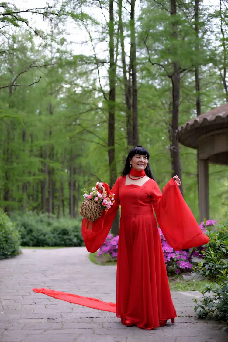 春光美歌词含义
