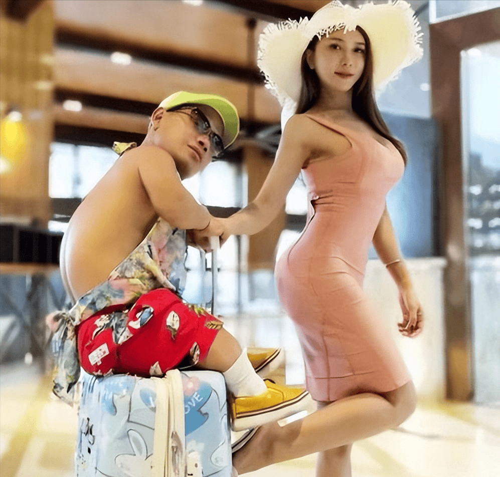 演潘金莲的叫龚什么