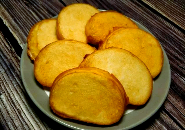 今天我要学着做油炸馒头片