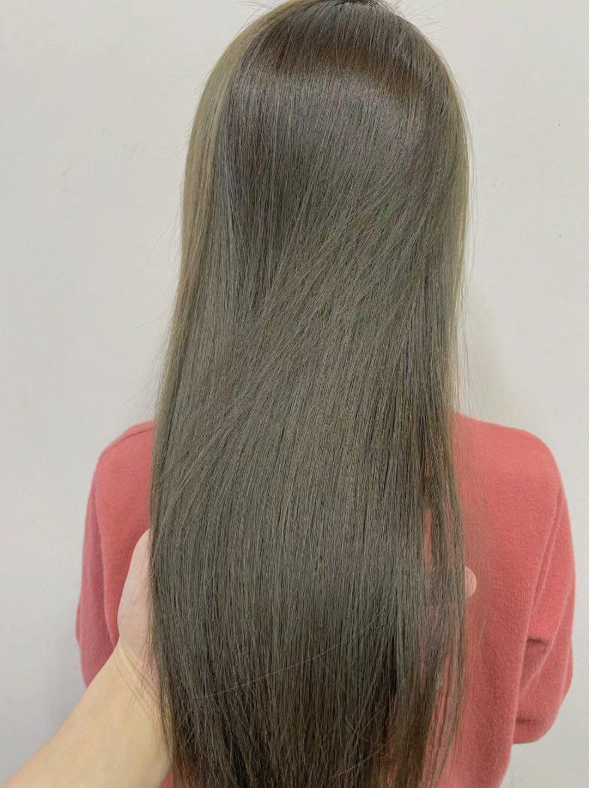 亚麻青色显白吗