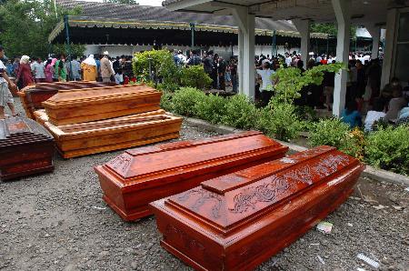 女人梦见棺材和死人是什么意思
