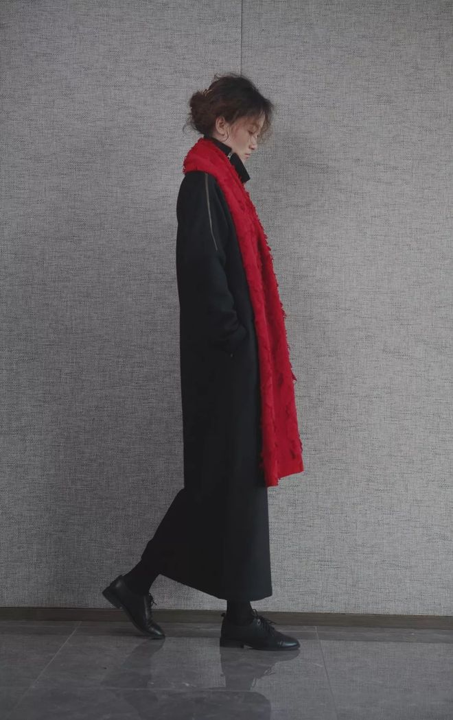 赤朱丹彤结构相同的成语