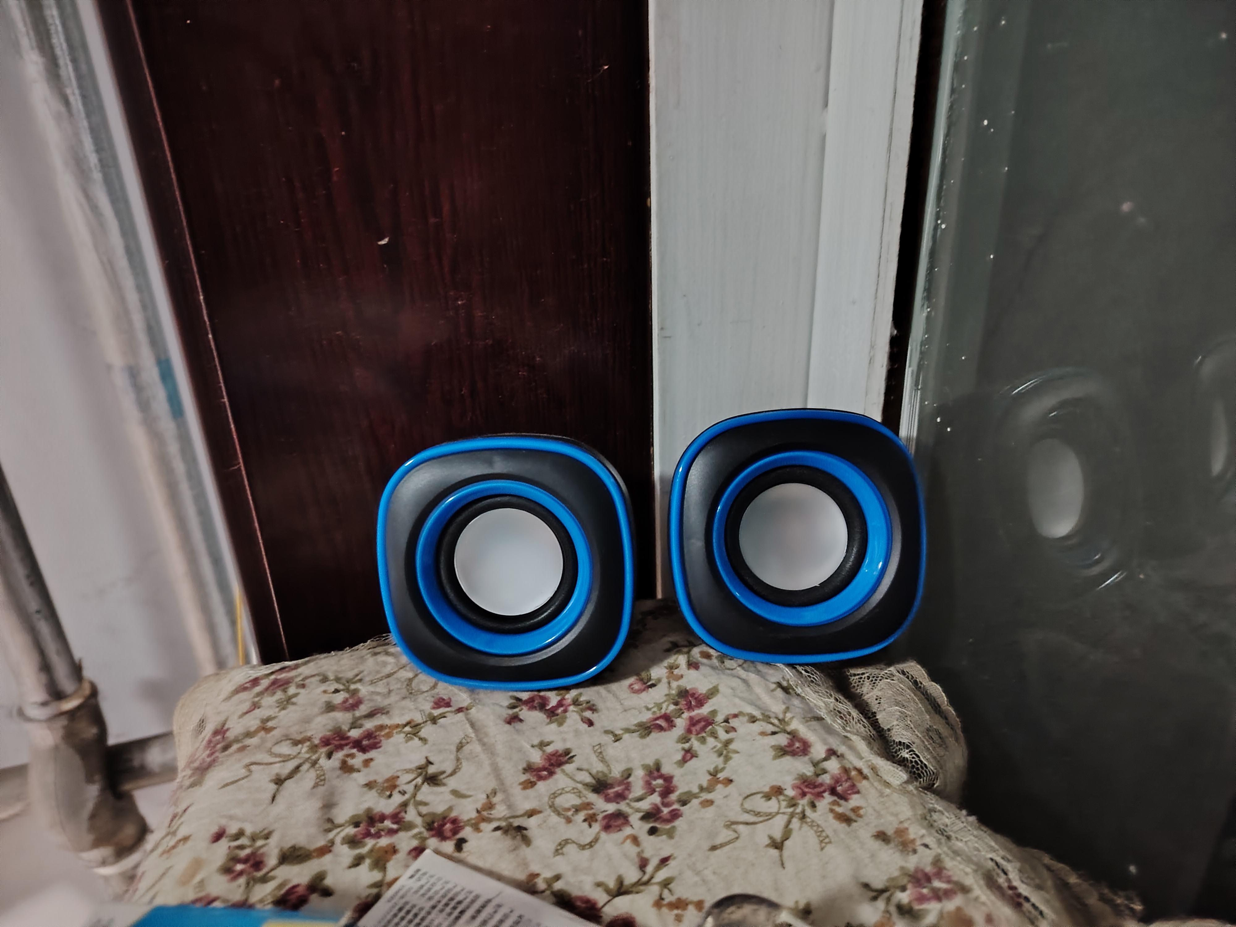 笔记本音响有杂音滋滋滋的声音