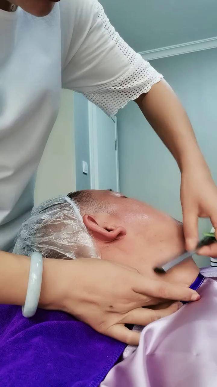 如何刮胡子刮干净