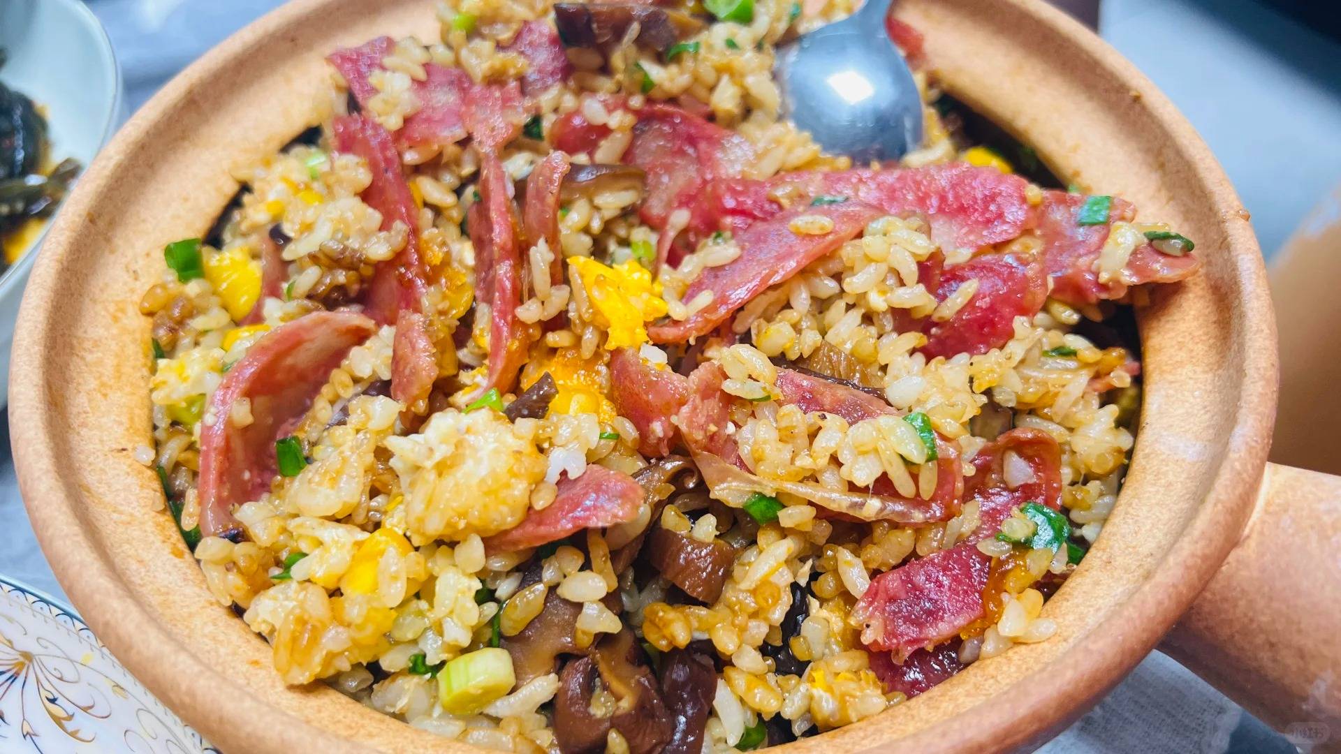 砂锅煲仔饭怎么做才好吃视频