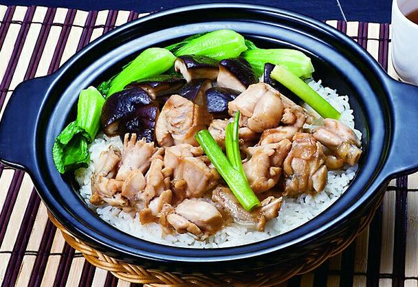 砂锅煲仔饭怎么做才好吃视频