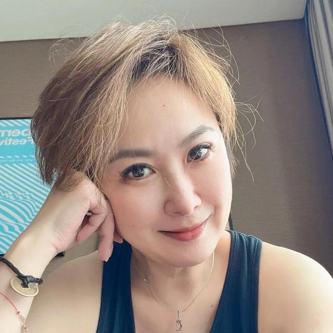 汤宝如个人资料简介 基本信息