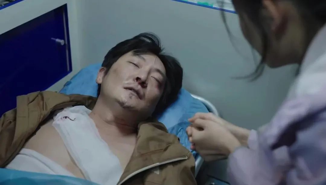 同在屋檐下车祸第几集