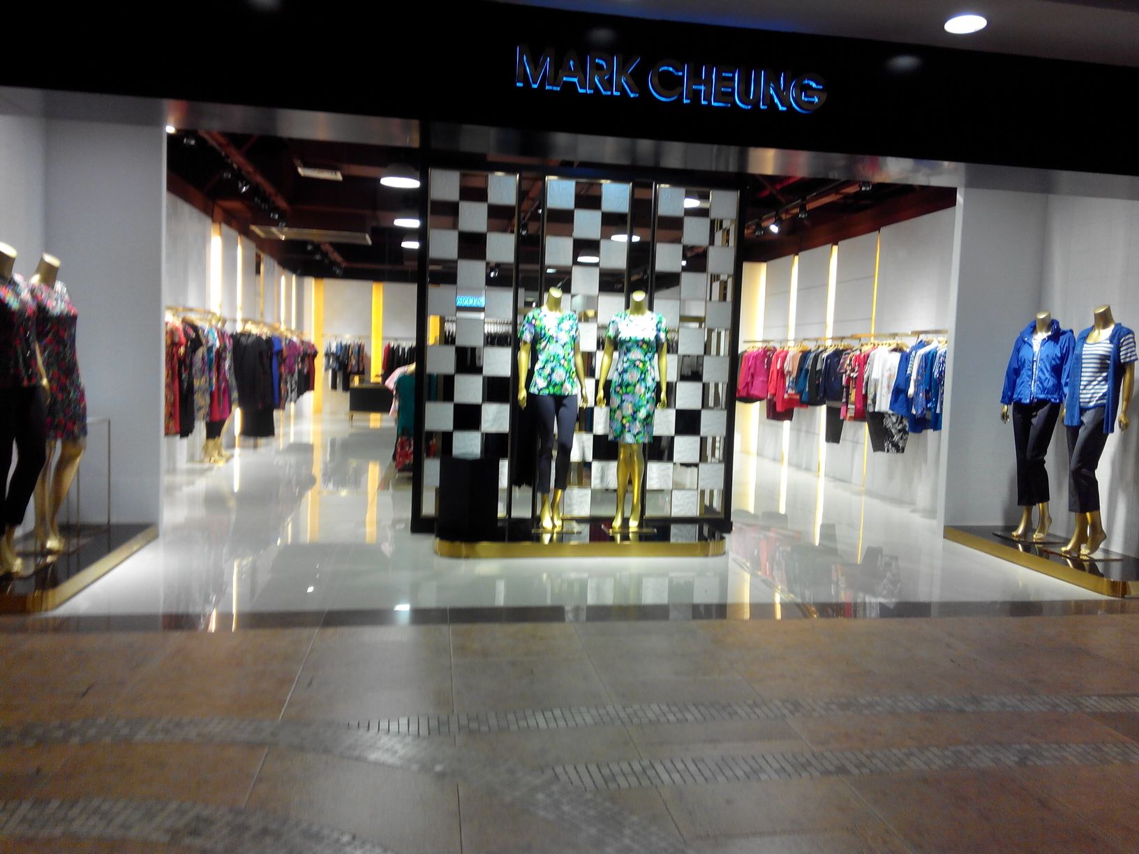 天津王府井奥莱新燕莎小镇营业时间