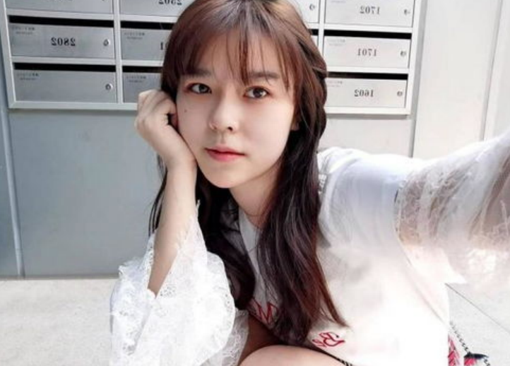 沫子是在哪里开直播