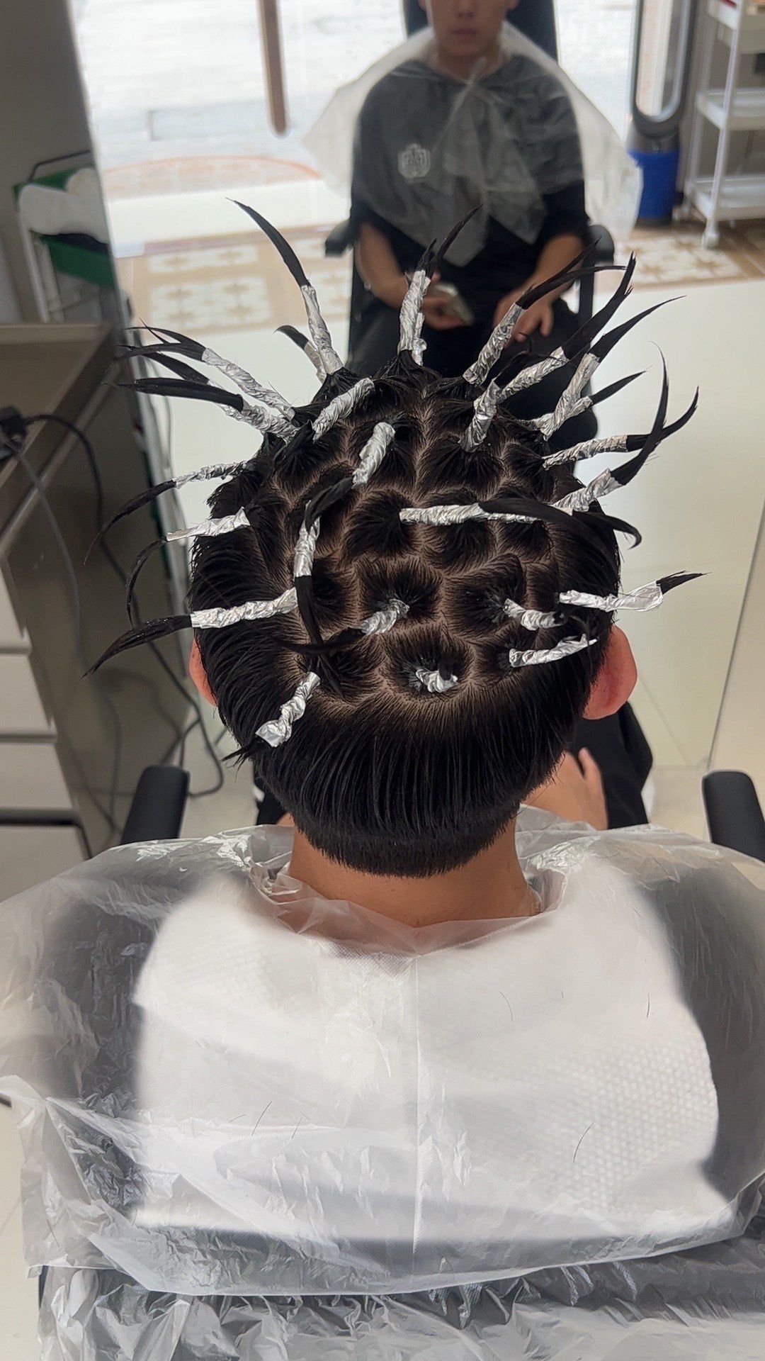 锡纸烫男发型图片2020