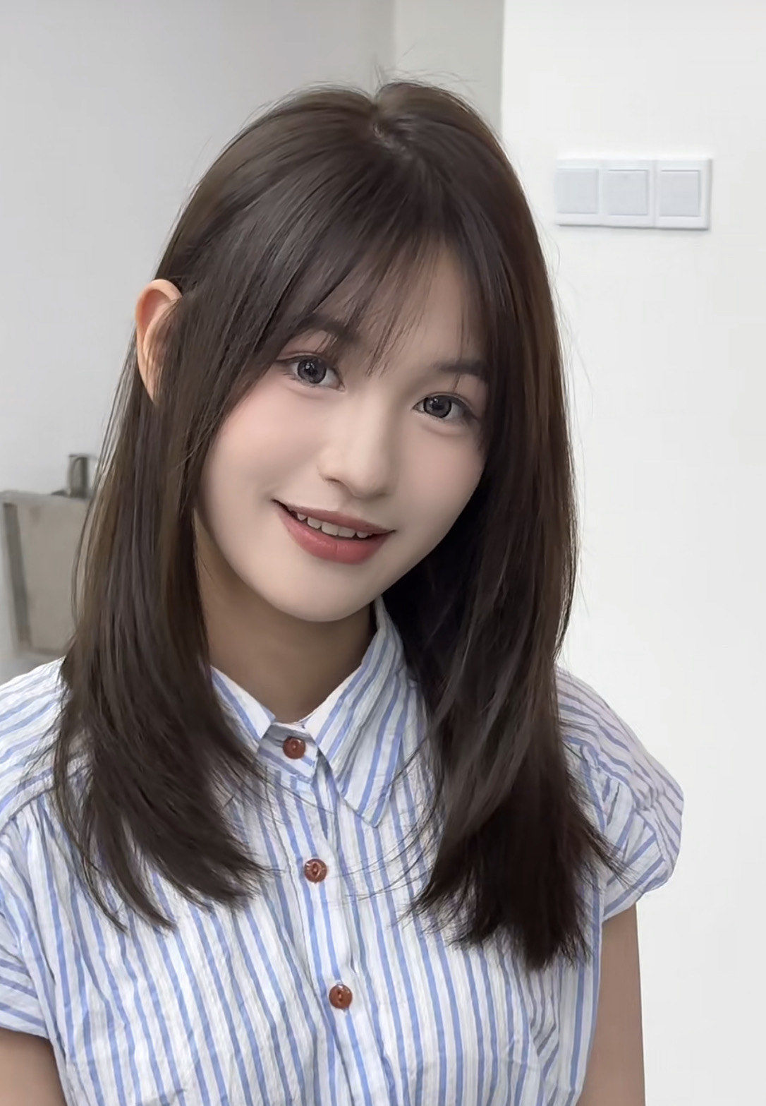 方脸的女生是不是很丑