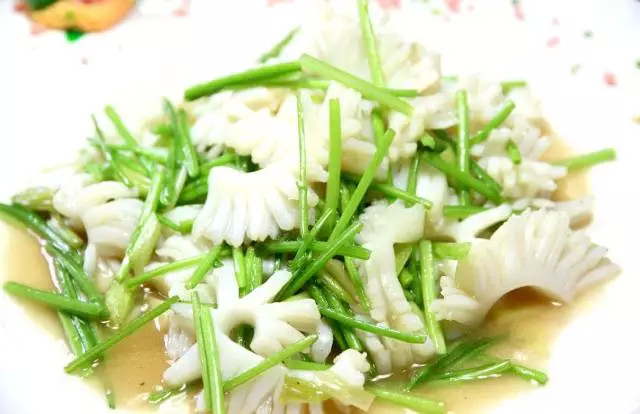 爆墨鱼花怎么做