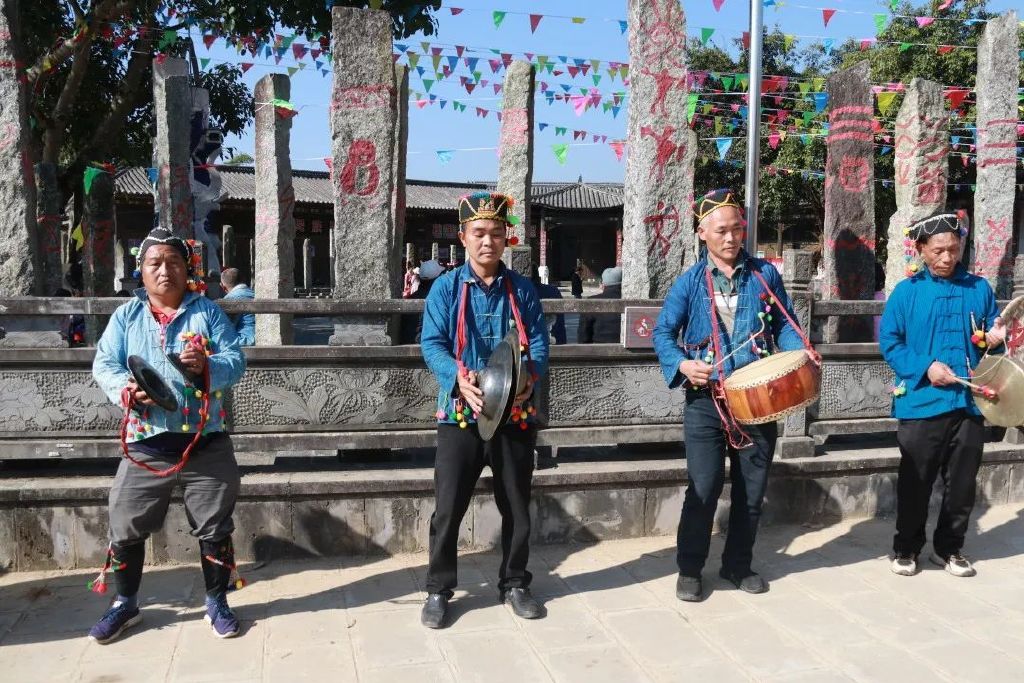 阿昌族风俗的简短介绍