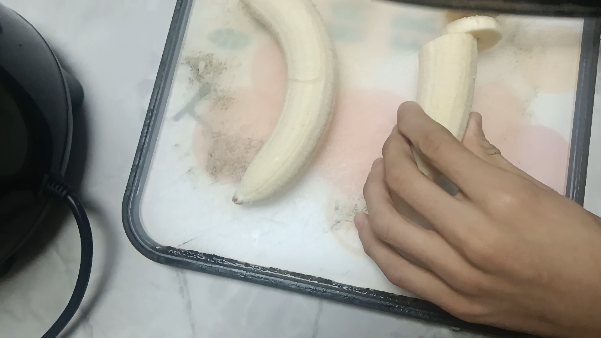 如何做一个香蕉奶昔