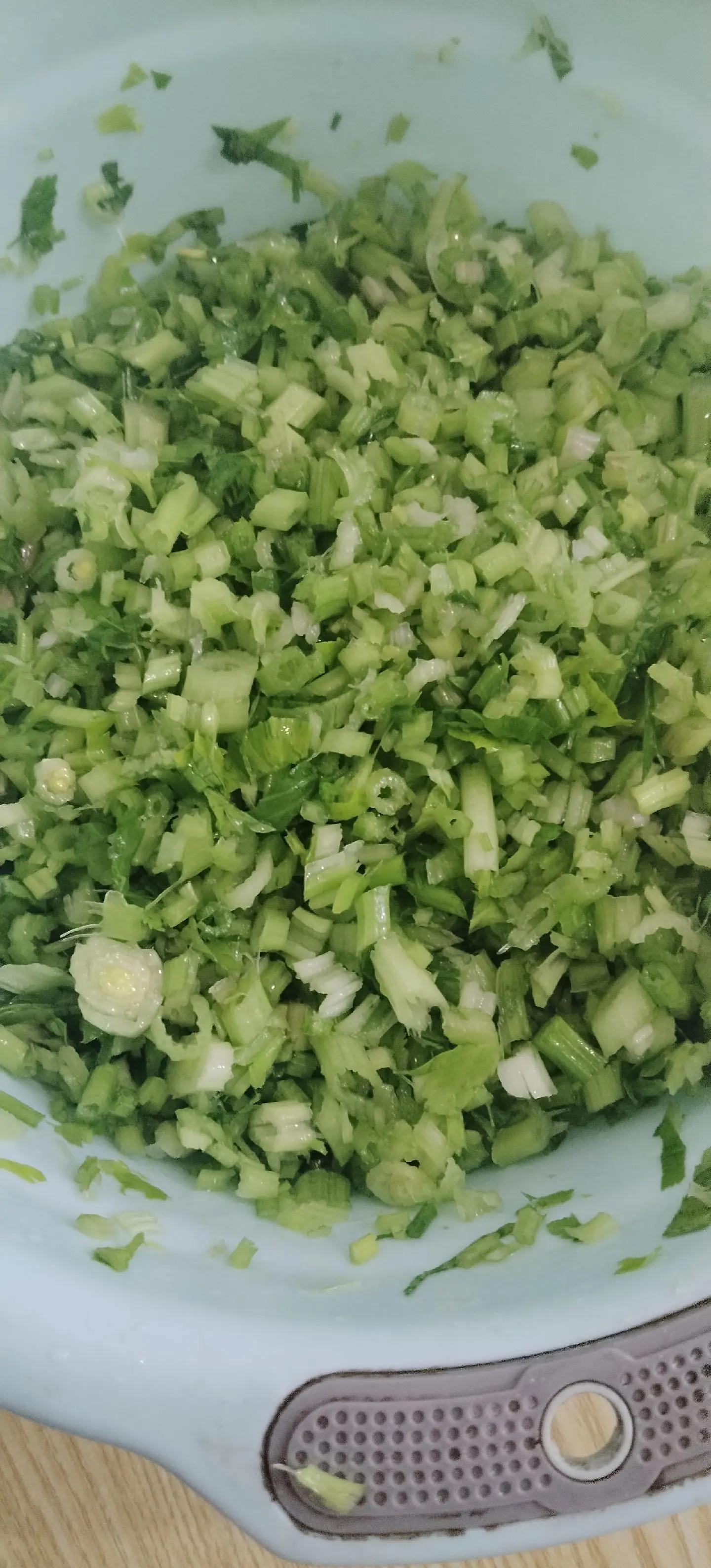 芹菜香菇饺子馅儿怎么做好吃